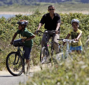 Barack Obama, Eric Whitaker, Sasha Obama